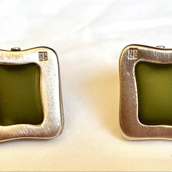 GIVENCHY Vintage Brushed SilverTone Green Resin Clip Earrings - Picture 6 of 11